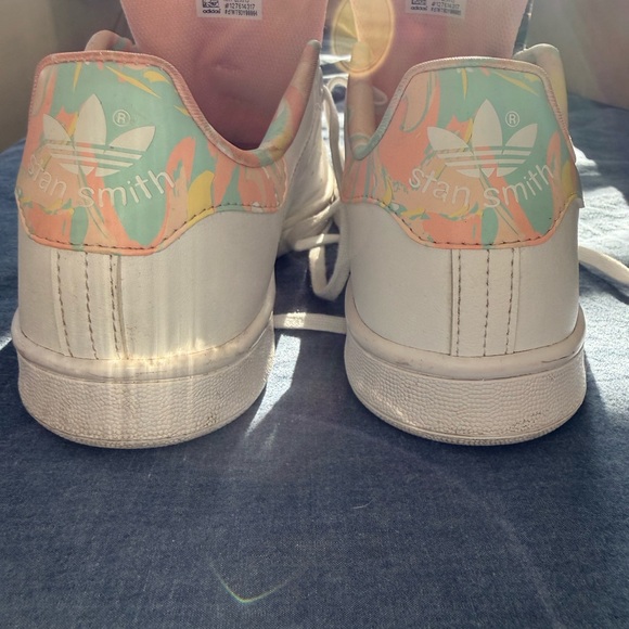 Stan Smith Adidas Girls Sneakers - Picture 8 of 9